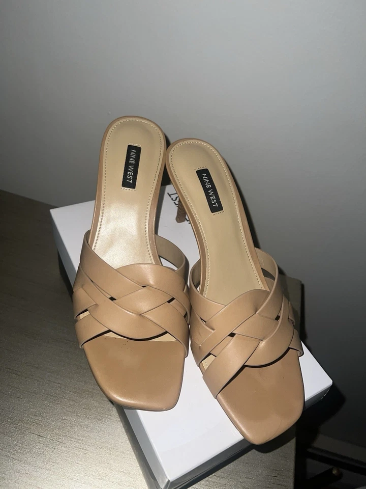 Sandalia Nine West Linette talla 9,5 Foto 3 de 4