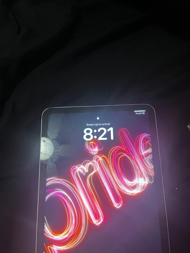 Apple iPad (11th generation) A3354 128 GB, Wi-Fi, 11 in - Silver - Image 2 of 4