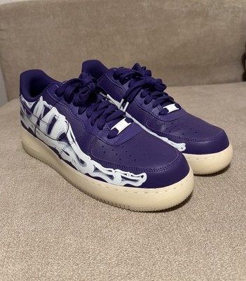 Nike Air Force 1 Low 07 QS Purple Skeleton Halloween Gr. 43