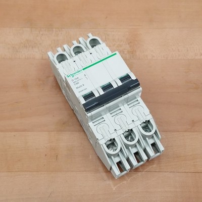 Schneider Multi 9 D 15A C60 MGN61364 Circuit Breaker 15A, 480Y/277V, 3 Pole