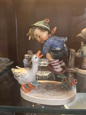   Vintage Goebel M.I. Hummel  Barnyard Hero  Figurine   Hummel 195/I