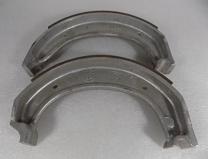 BMW Airhead Rear Brake Shoes Set R50/5 to R100RT 34212311080 / 34212311081 OEM Foto 4 de 4