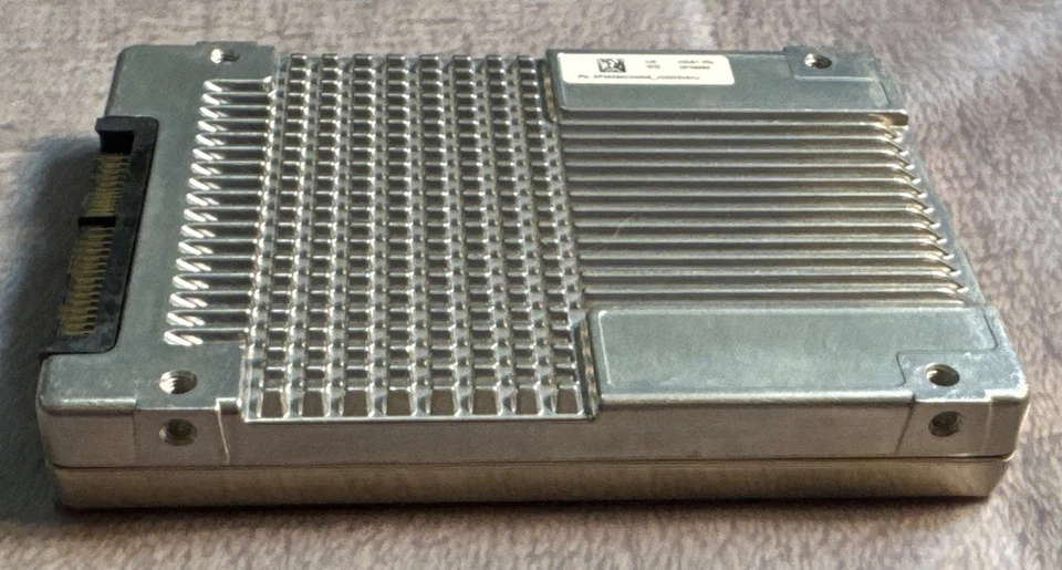 Dell EMC 6XD6N 400GB TLC SAS 512e SSD 2.5" 12GBPS 0B40481 WUSTR6440ASS200 - Image 3 of 4