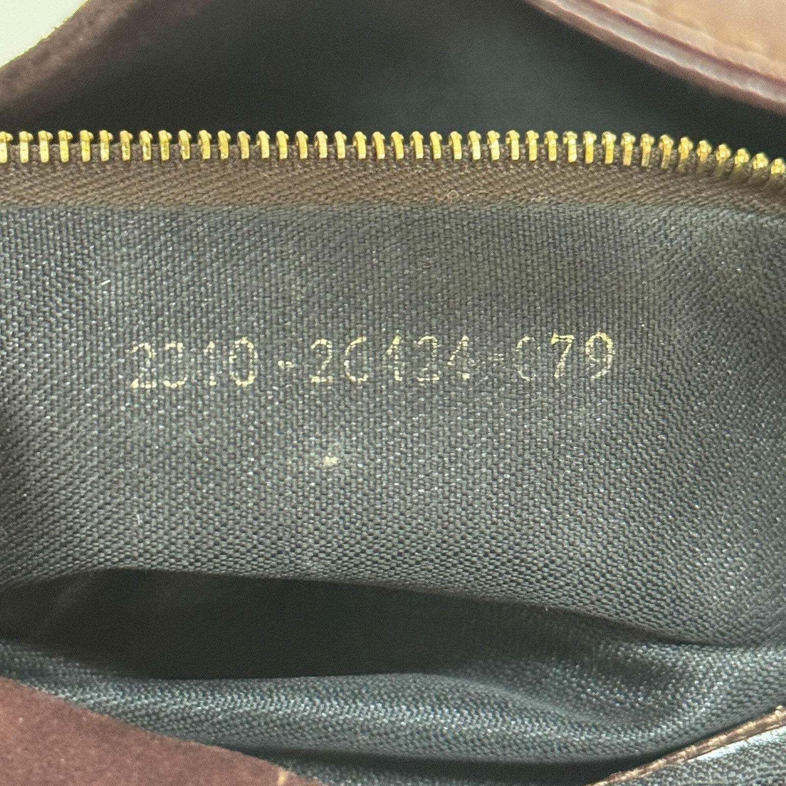 FENDI Baguette Brown Suede Shoulder Bag thumbnail 16