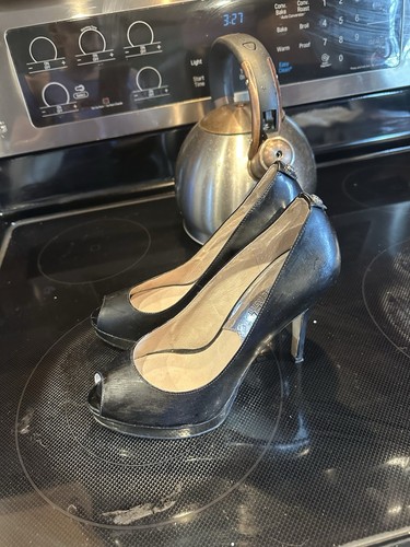 Michael Kors Black Patent Leather high Heels Pump Women’s Shoes Size 6.5 - Picture 2 of 7