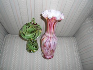 Set of Two Adorable Vintage Murano Hand-Blown Glass Vases