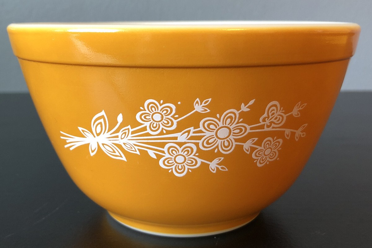 Vintage 50s PYREX Mixing Bowl - Golden Yellow With White Floral
