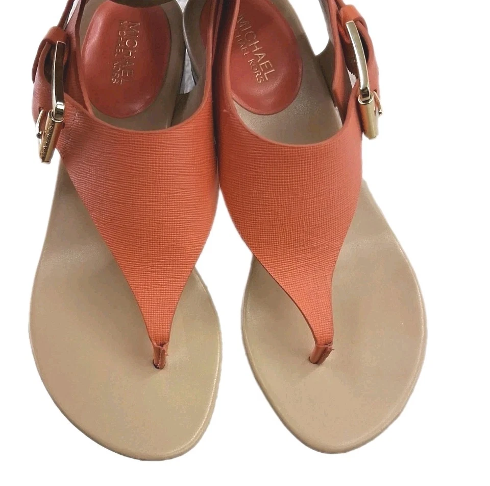 Sandálias tanga couro textura Michael Kors London Saffiano nova com etiquetas - Imagem 2 de 4