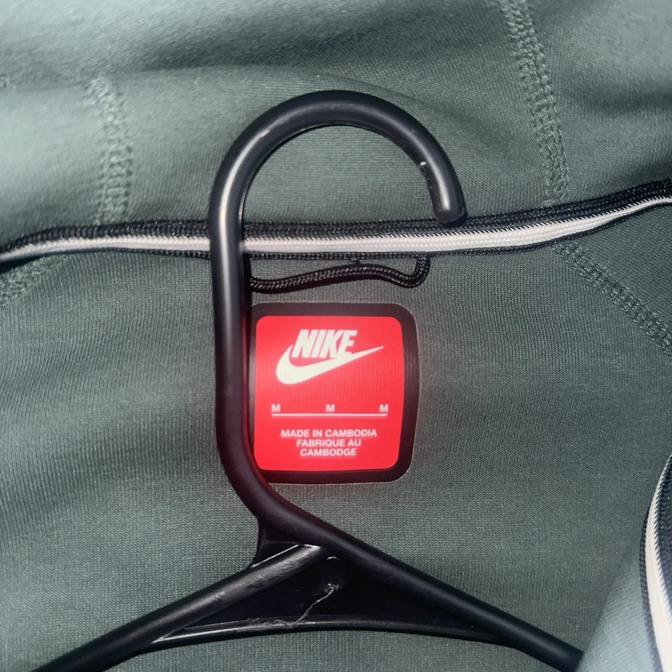 [Talla M] Chaqueta Nike Tech Fleece Reflectante Cremallera Completa De Colección Verde FZ0754-338 Foto 3 de 4