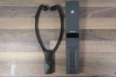 Sennheiser RS 2000   Kabelloses TV-Hörsystem (Digital) inkl. Netzteil und Kabel
