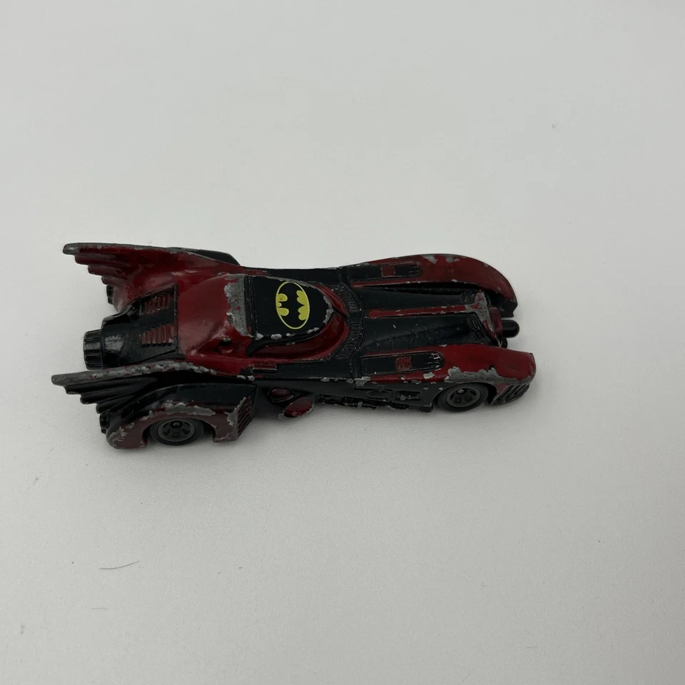 Vintage 1989 ERTL Batmobile 1:64 Scale DC Comics Batman Bat Mobile Car Toy 3.5" - Image 2 of 4