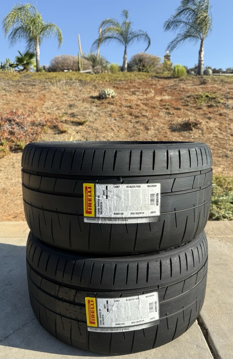 Set of TWO BRAND NEW 305/30ZR19 Pirelli P Zero Trofeo RS Tires