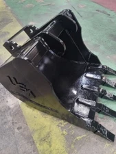 24 Inch Mini Excavator Bucket Fits Bobcat E35 Quick Attach USA Attachments