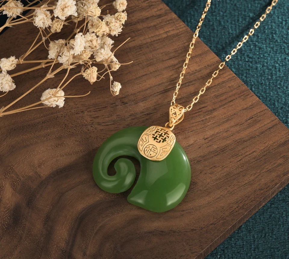 Collar colgante elefante de jade encanto cadena chapada en oro de 18 quilates retro delicadas piedras preciosas Foto 3 de 4