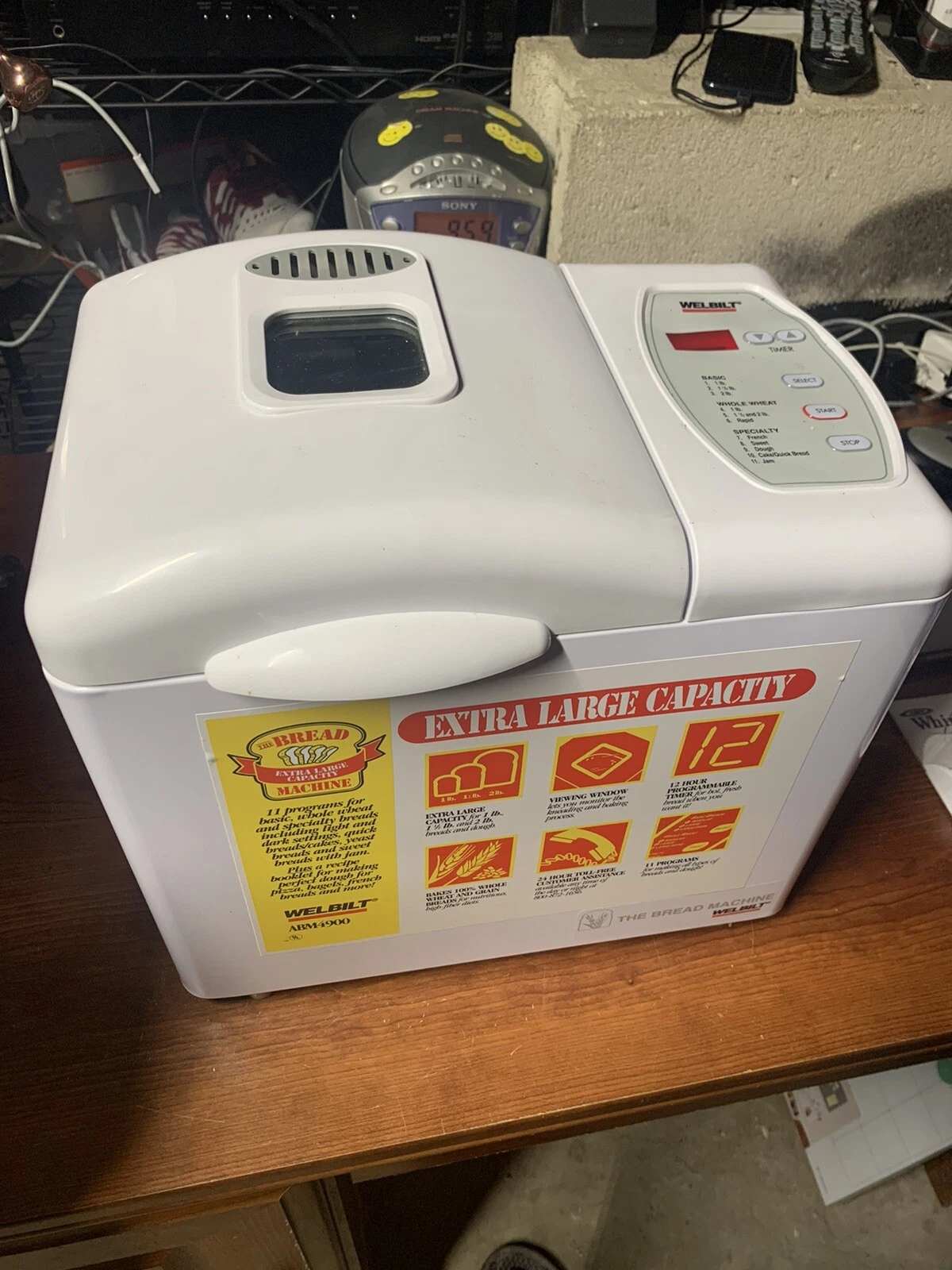 Welbilt ABM4900 The Bread Maker Machine 1-2 LB Loaf Capacity.. Used Once / Twice