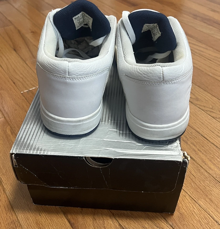 NIKE AIR JORDAN 1 NU RETRO BAJA TALLA 9 I 2002 LANZAMIENTO BLANCO MEDIANOCHE AZUL MARINO Foto 3 de 4