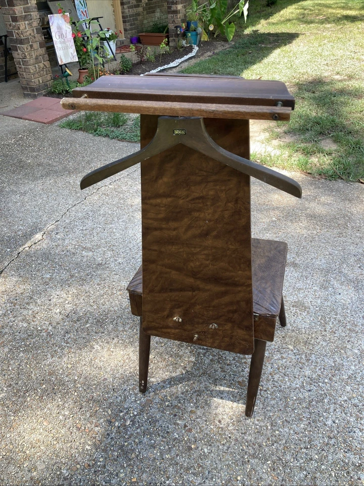 Silla de madera moderna vintage de mediados de siglo para vestir valet mayordomo asiento de vinilo Foto 2 de 4