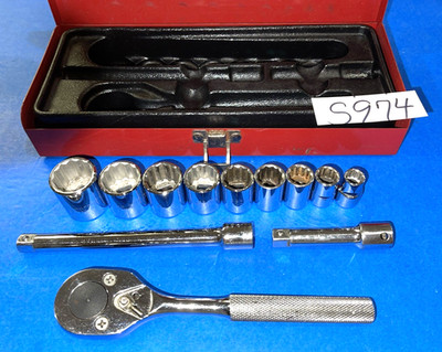 PROTO TOOLS 12 PIECE 3/8 DRIVE SAE. SOCKET SET SHORT IN RED METAL BOX