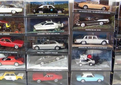 James Bond 007 Filmautos 1:43 in Dioramen - Modellautos Collection - zur Auswahl