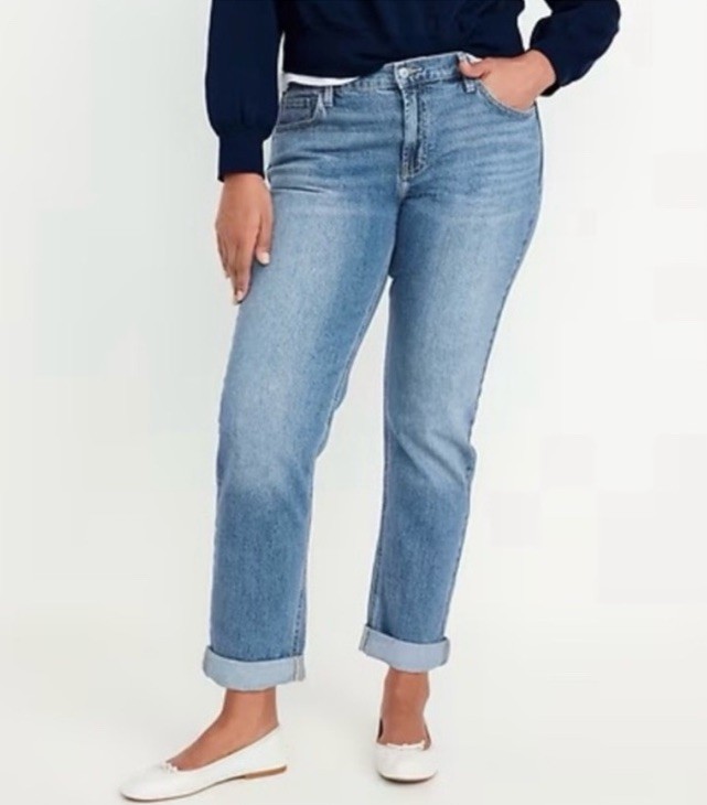 Old Navy Mid-Rise Wow Boyfriend Jeans Plus Size 16