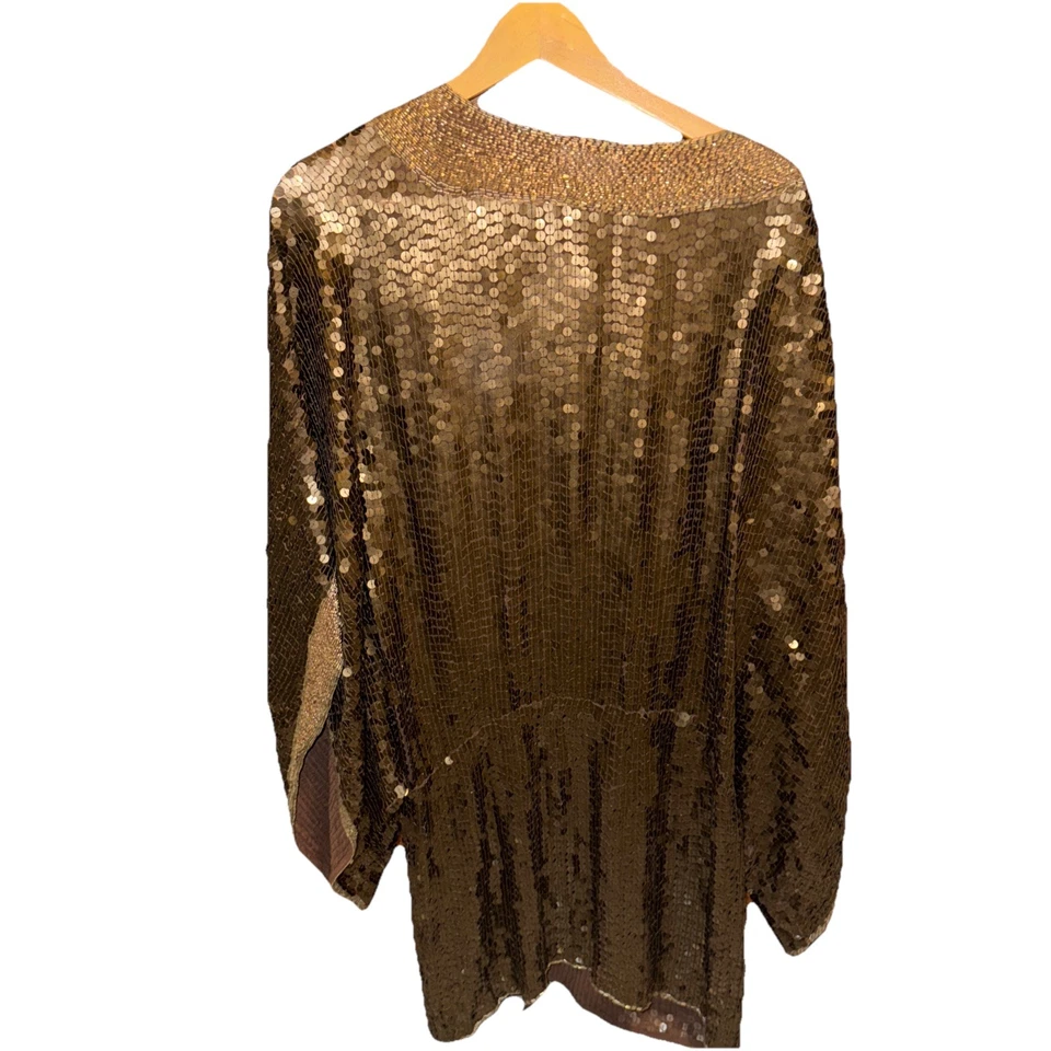 Caftán de lentejuelas doradas Camilla Foto 2 de 4
