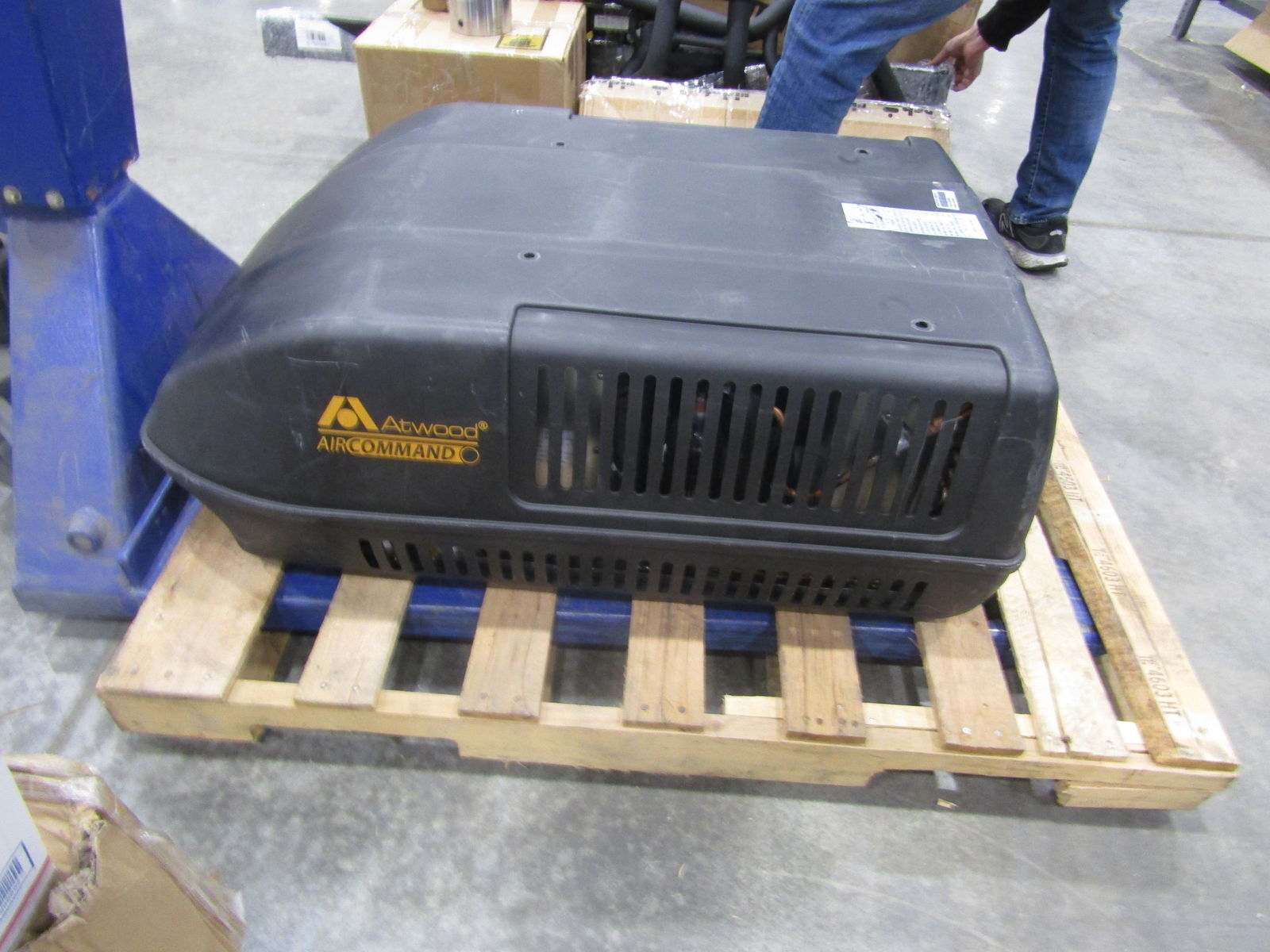 Atwood 15033 Cormorant 150 15K Ducted Black RV AC Roof Unit Only eBay