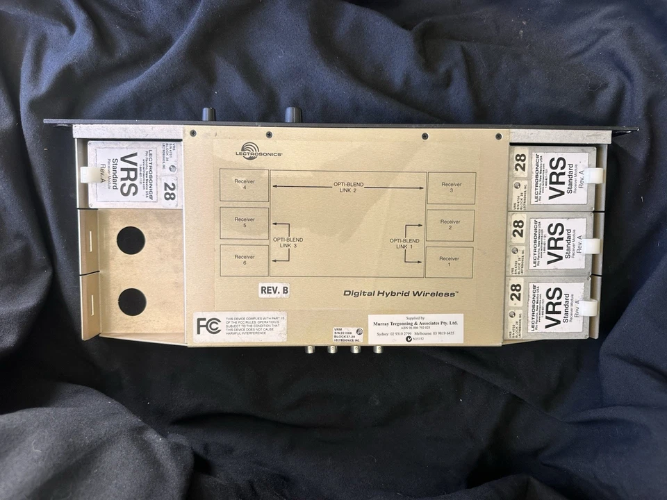 lectrosonics Venue Rack Receiver filtered block 27-28 with 4 x VRS modules inc. - Image 3 of 4