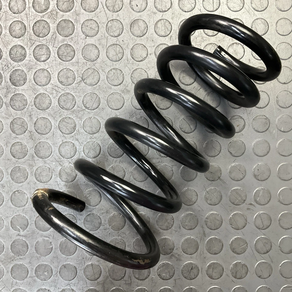 Muelle helicoidal de suspensión lateral derecho trasero Volvo XC90 2009-2013 FABRICANTE DE EQUIPOS ORIGINALES Foto 2 de 4