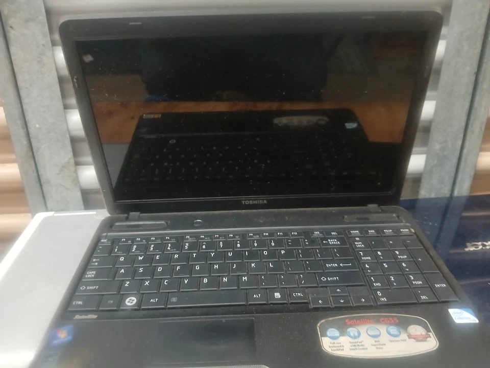 Mixed Lot Of 5 Laptops, 8 Cell Phones, 1 Tablet, And 2 Hard Drives.... Parts... - Image 4 of 4