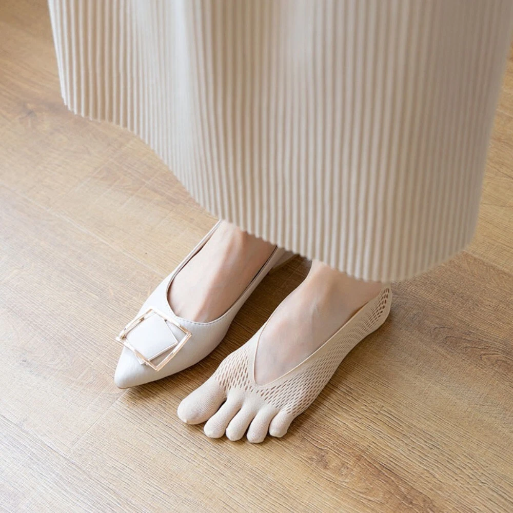 Invisible socks hotsell with silicone