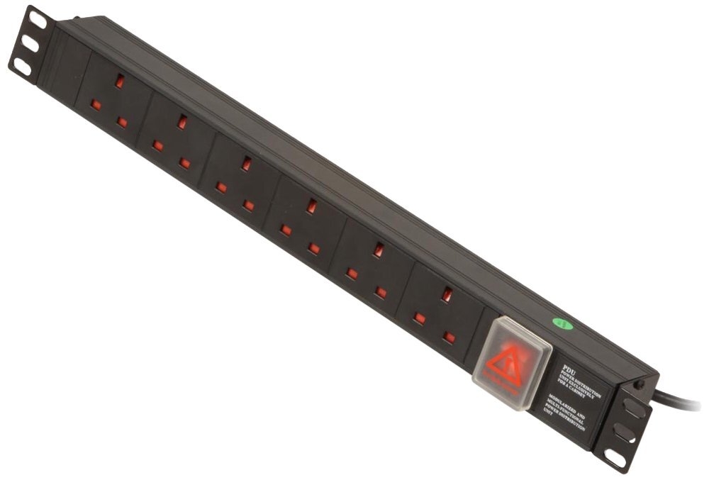 1U 6 Way Uk Plug Pdu 1Xiec Plug To 6X3 Pin Sockets NUOVO