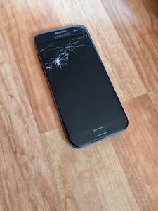 Samsung A320FL Galaxy A3 in schwarz ( defekt )
