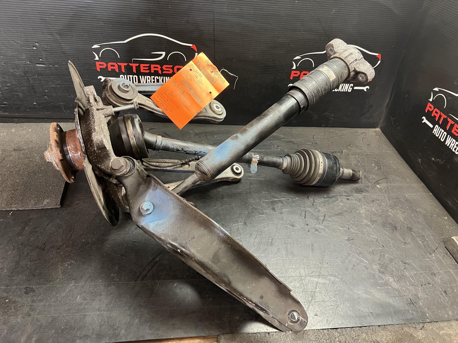 14-17 MASERATI GHIBLI REAR LEFT KNEE KNUCKLE SPINDLE SUSPENSION W/ CV AXLE SQ4