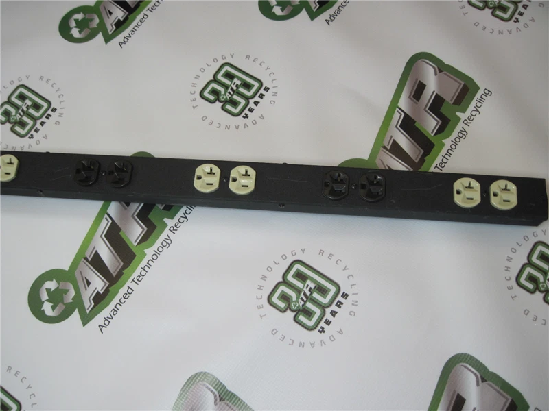 Geist Manufacturing VRTDCN200-10310TL 30A Power Strip with 20 Outlets - Image 3 of 4