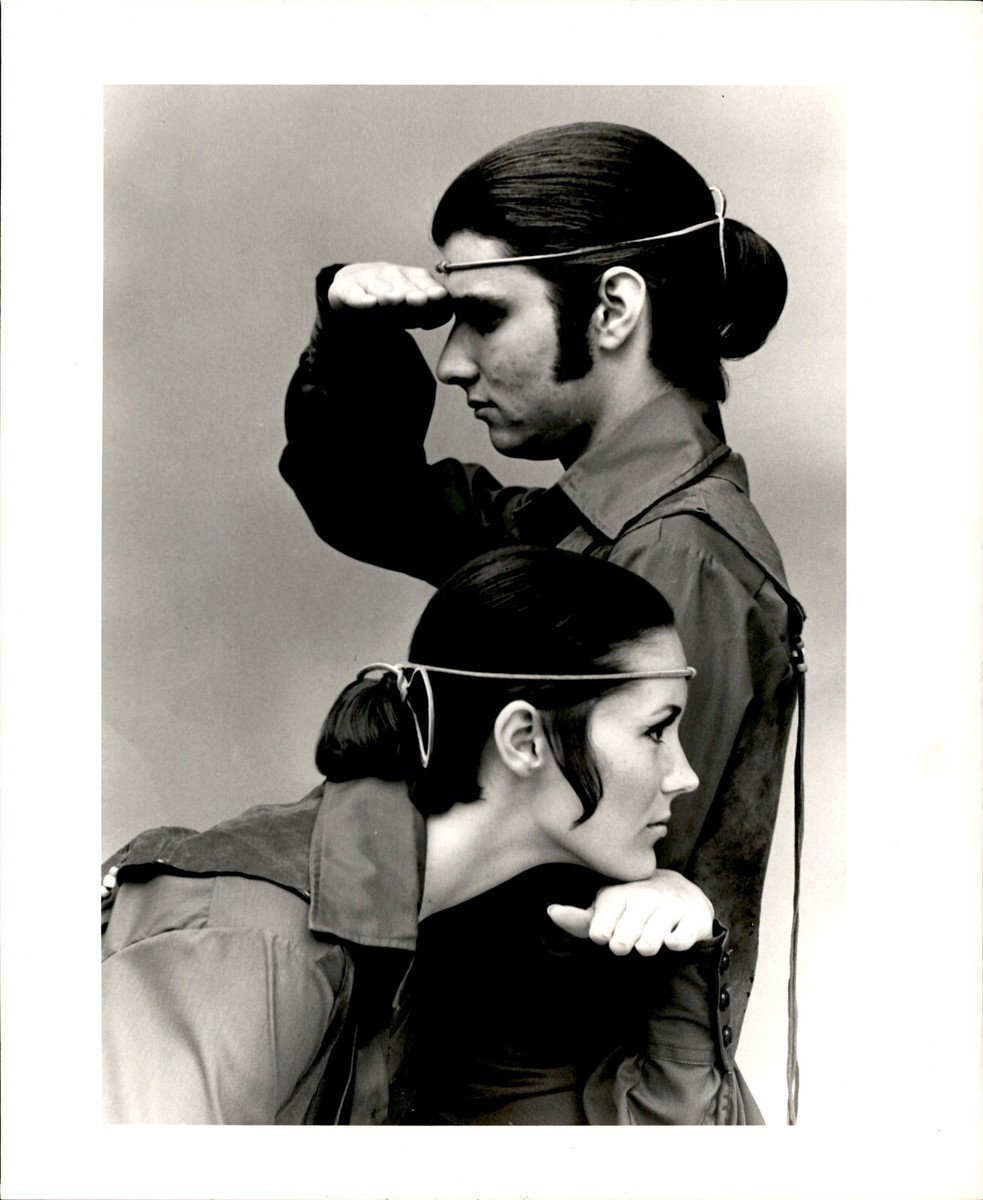 GA211 1969 Original Photo HIP HAIRSTYLES LEATHER ROPE HEADBAND HIPPIE CHIC  STYLE