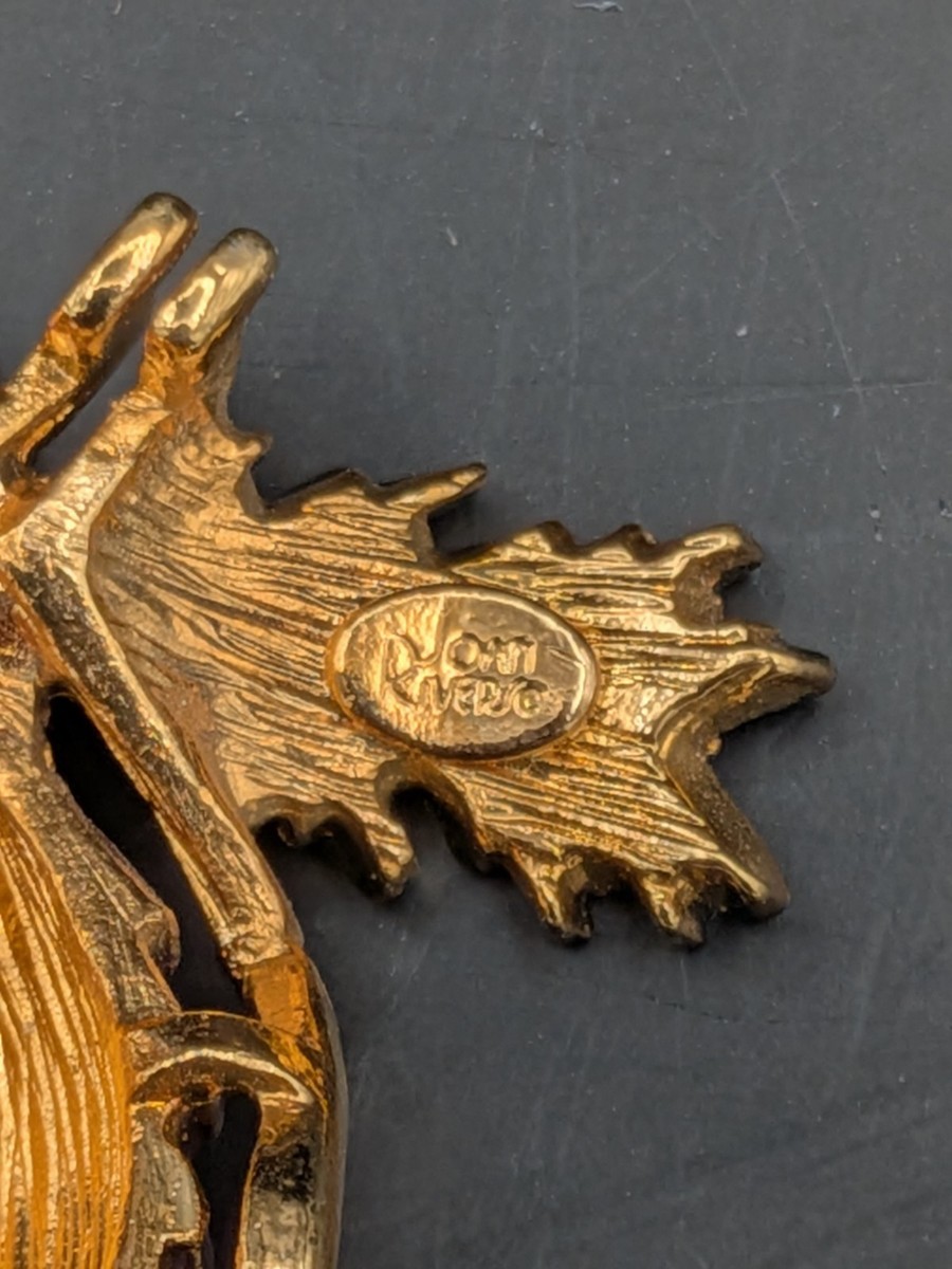 JOAN RIVERS Gold Tone PINECONE BEE BROOCH Rhinestones Needles Pin View 4