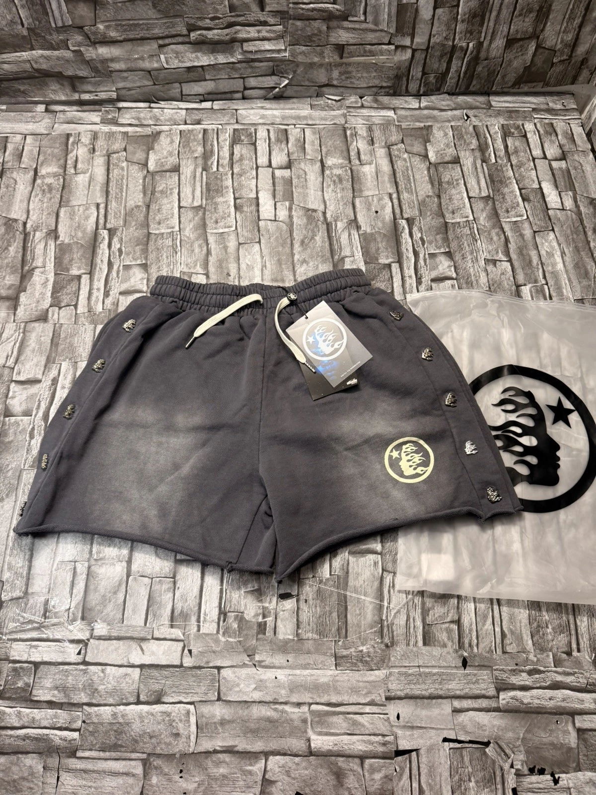 Gray Washed Hellstar Graphic Shorts w/ NFC Tag - Size Medium - H347