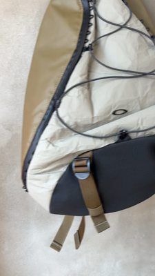 Oakley Latitude Sling Pack 12L Unisex Casual Sports Travel Bag NWT