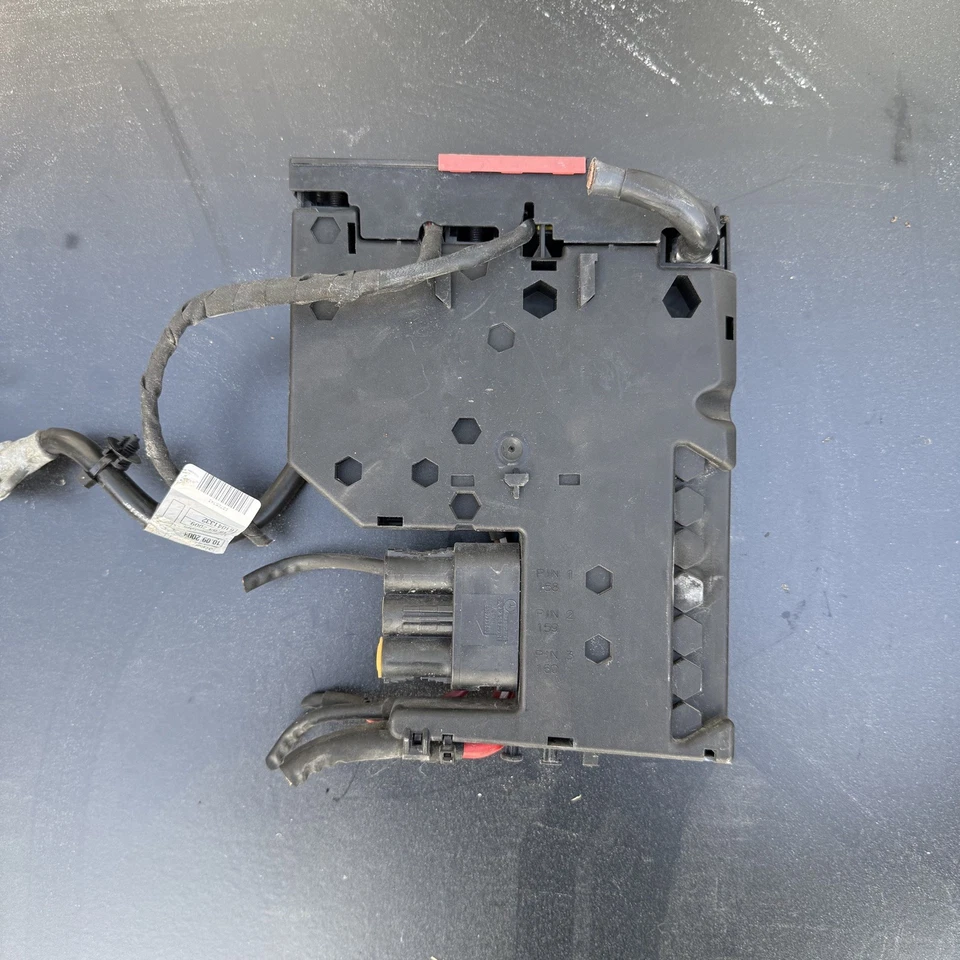 Mercedes Benz C300 2008-2014 4Matic W204 terminal de distribución de energía caja de fusibles Foto 2 de 2