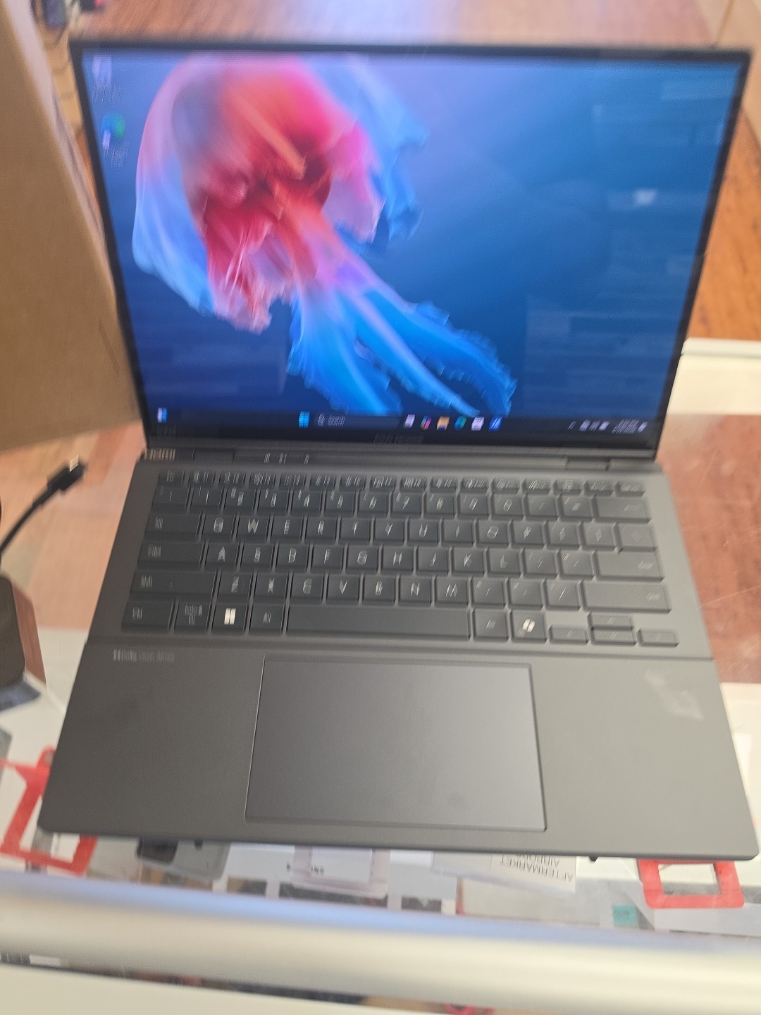 ASUS ZenBook UX8406CA-IS99T, 14-Inch Laptop, with Intel® Core™ Ultra 9 285H (16-core) 2.9GHz + Intel® AI Boost NPU, 2 TB SSD (Solid State Drive), Windows 11 Home