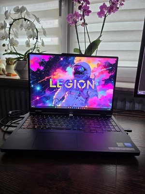 Lenovo Legion Pro 5i 16'' 240Hz OLED Core Ultra 9 32GB RAM 1TB SSD  RTX 5070Ti