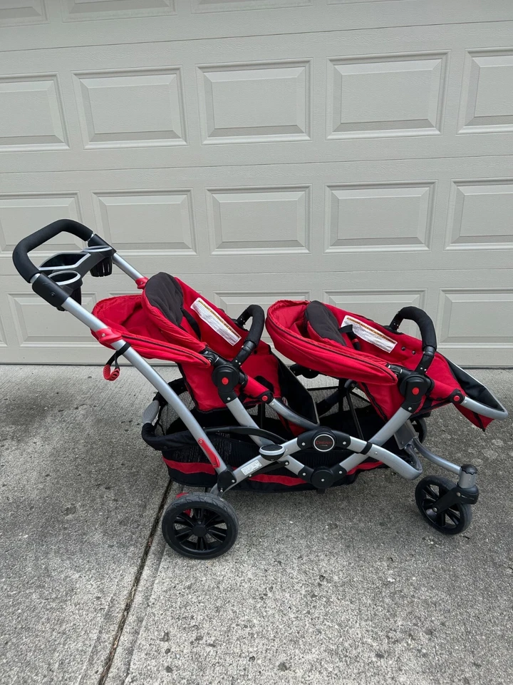 Cochecito con paraguas doble Contour by Kolcraft Tandem, Foto 4 de 4