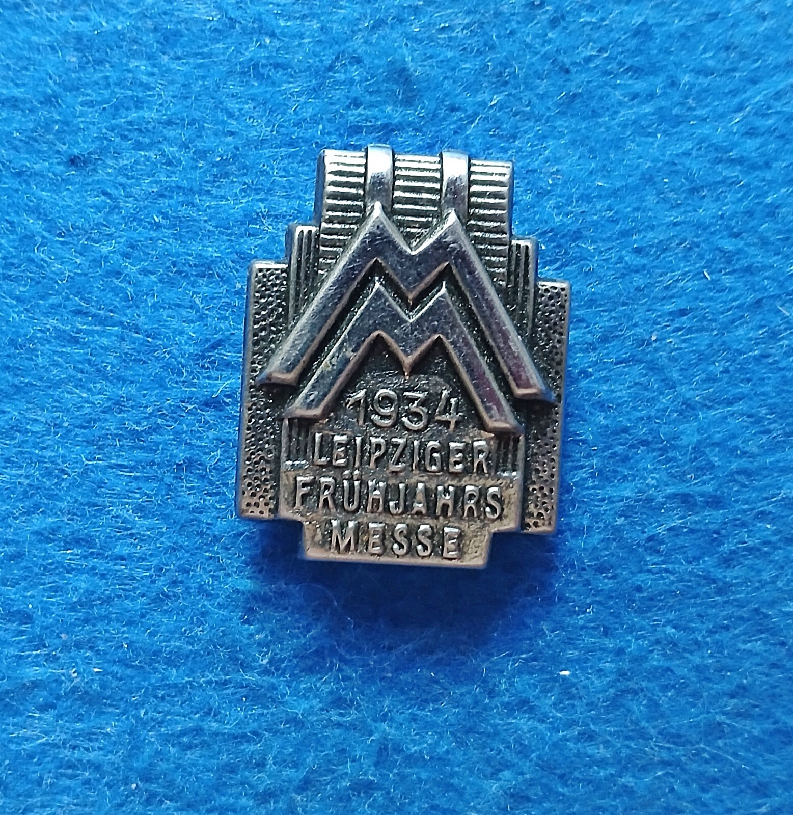 Picture 1 of 2