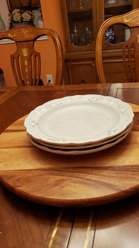 Pfaltzgraff Heirloom 10.5" Dinner Plates Gray White Flowers Scalloped - Picture 6 of 8