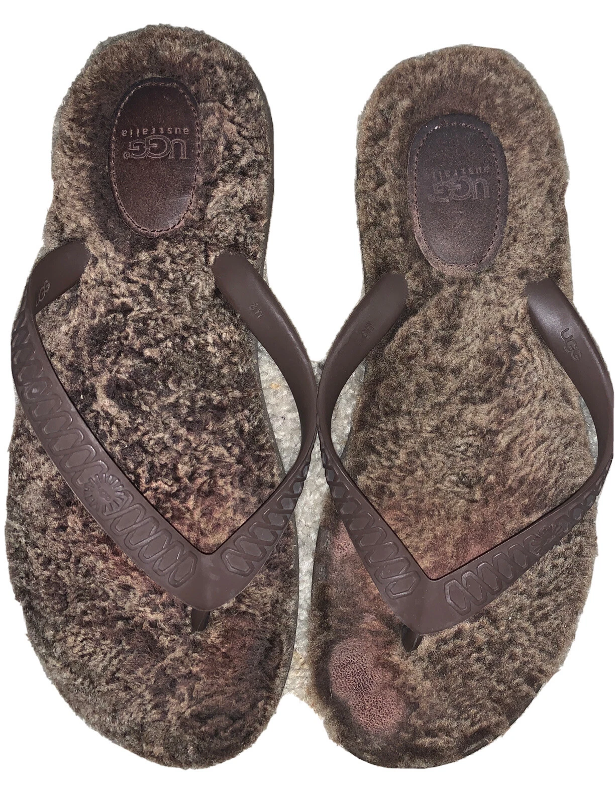 Sandali infradito infradito donna UGG in gomma marrone con plantare in pelle di pecora tg 8 Fluf