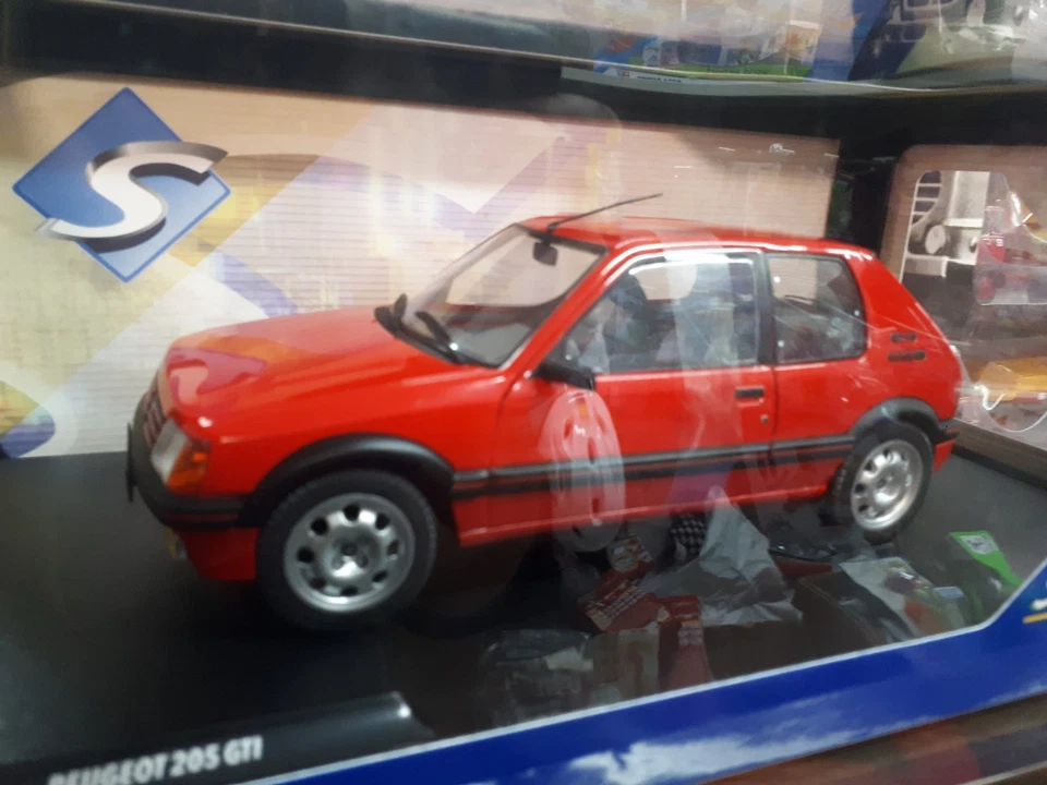 Solido Peugeot 205 GTi MK1 red 1/18 S1801702 - Immagine 4 di 4