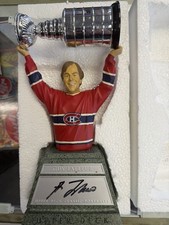VERY RARE ! 03-04 UD CLASSIC PORTRAITS MINI-BUST Signed AUTO GUY LAFLEUR !