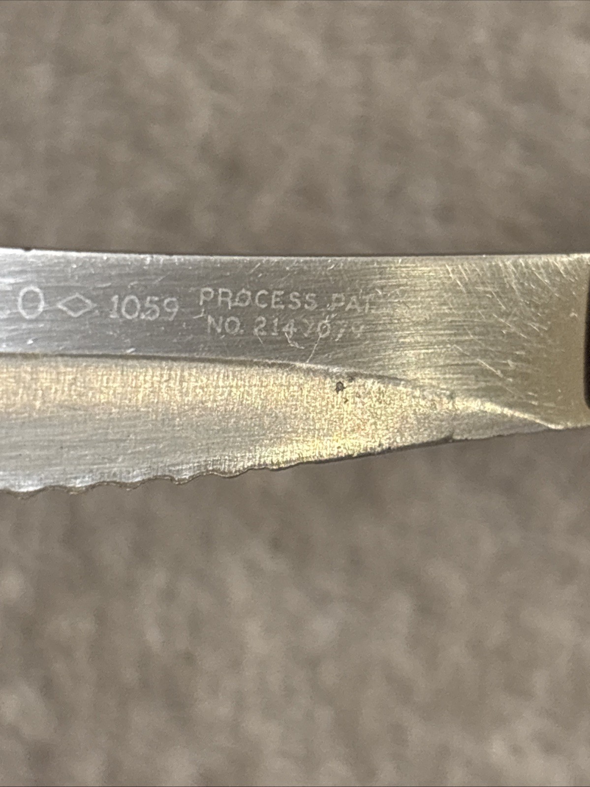 Vintage  Cutco USA 1059 Serrated Blade Brown Swirl Handle Knife