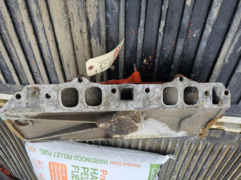 Colector de admisión de aluminio Edelbrock Torker 2-O Big Block Chevy 396 427 454  Foto 4 de 4