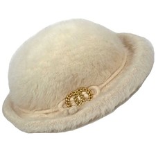 Womens Vintage Kangol Hat Winter White Soft Fuzzy Angora Blend Fall Made in UK M